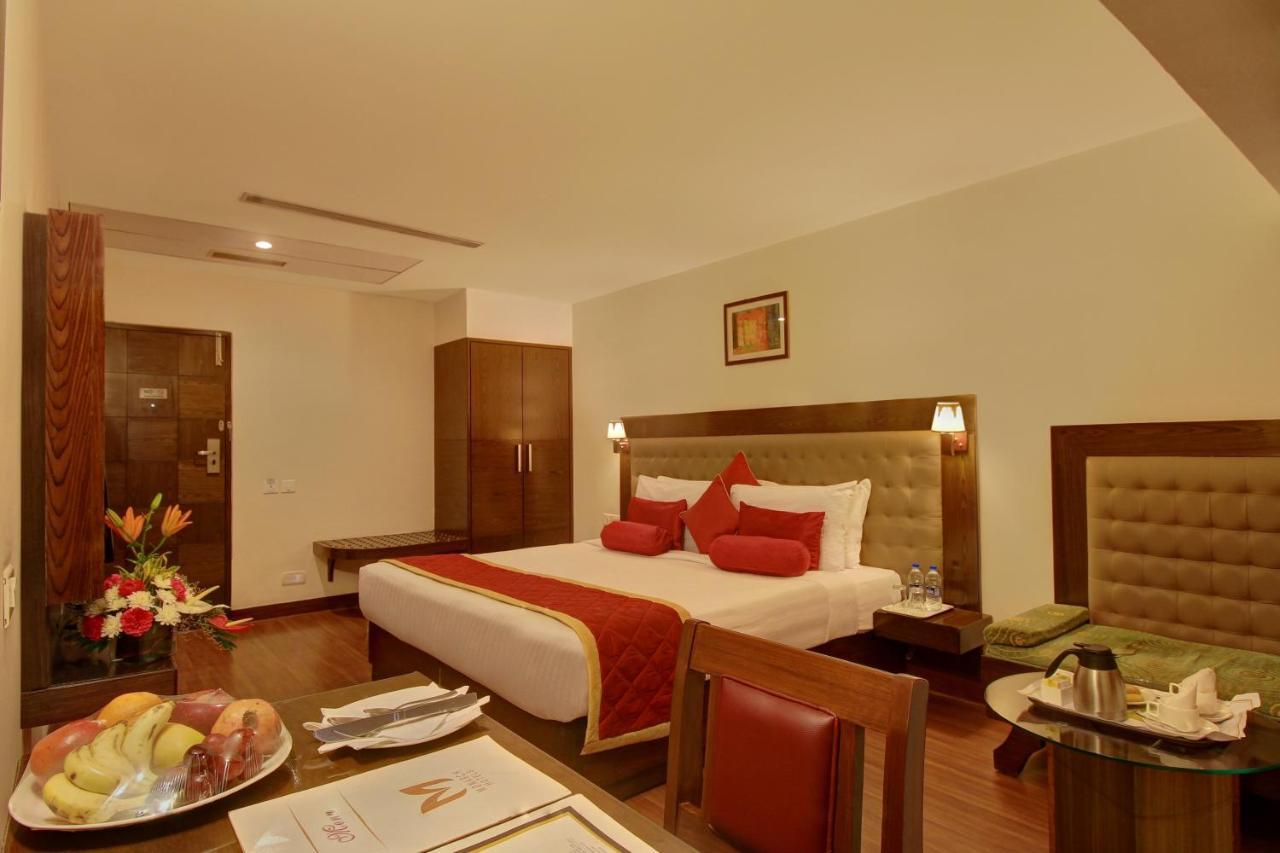 Hotel Monarch Brigade Road à Bangalore Extérieur photo
