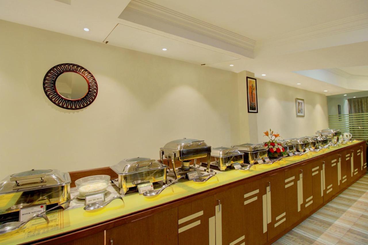 Hotel Monarch Brigade Road à Bangalore Extérieur photo