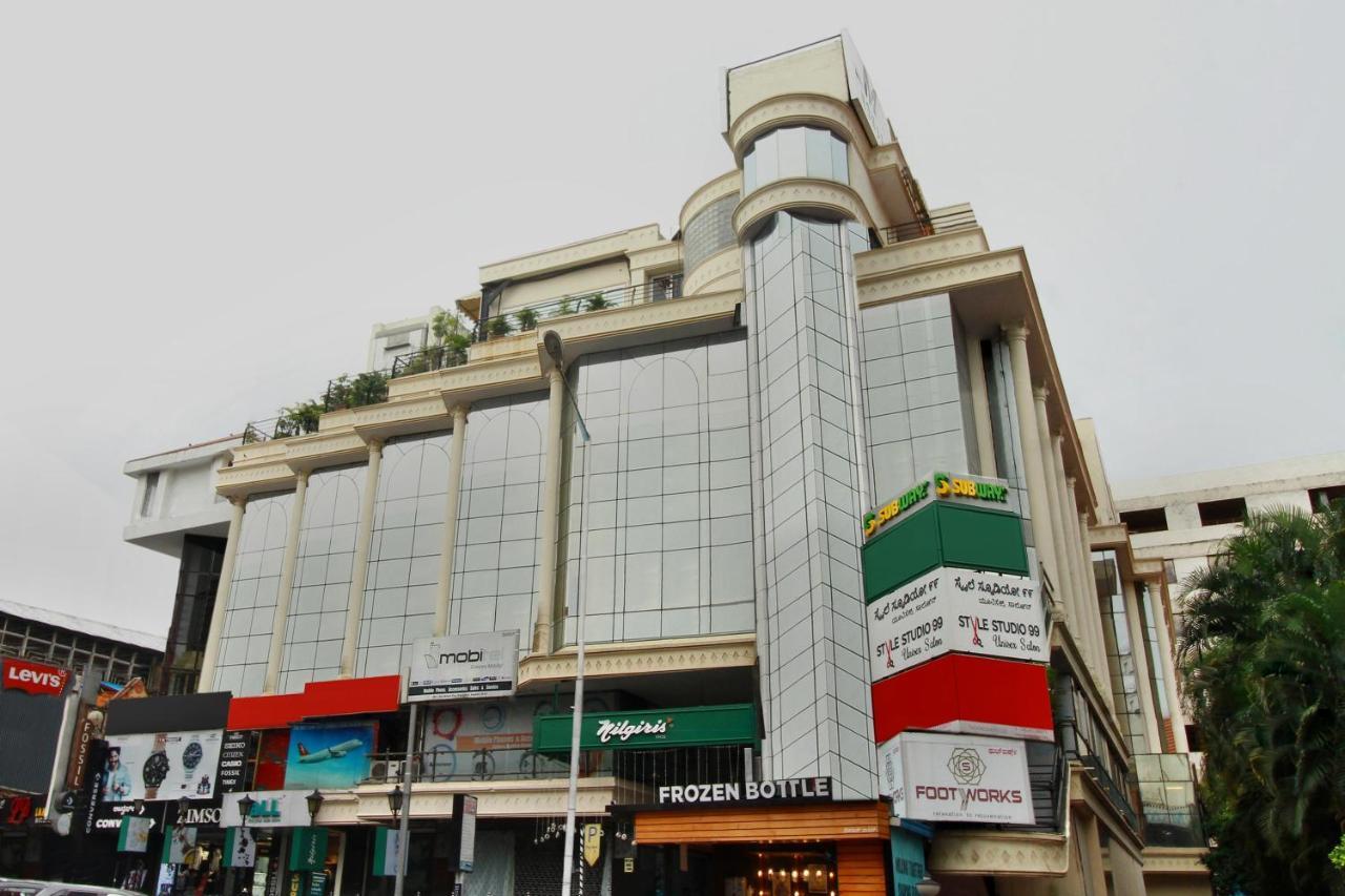 Hotel Monarch Brigade Road à Bangalore Extérieur photo