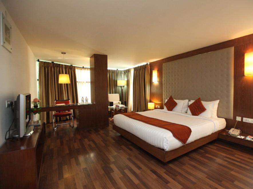 Hotel Monarch Brigade Road à Bangalore Extérieur photo