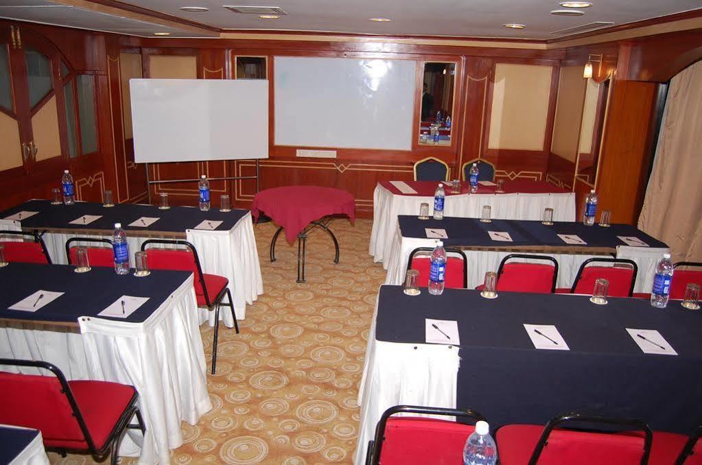 Hotel Monarch Brigade Road à Bangalore Extérieur photo